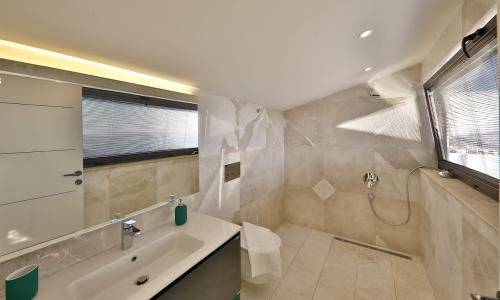 Villa Luxury — 39