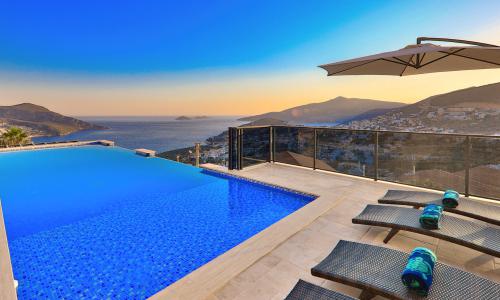 Villa Luxury — 8