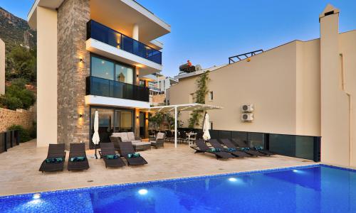 Villa Luxury — 11