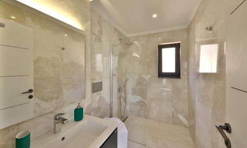 Villa Luxury — 60