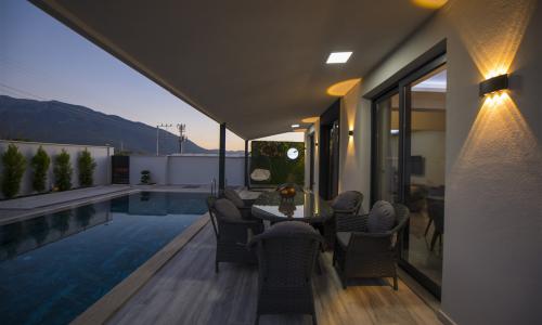 Villa Malibu — 8