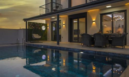 Villa Malibu — 9