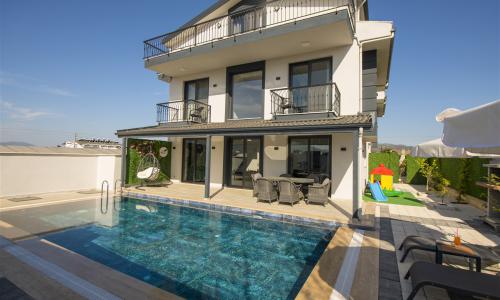 Villa Malibu — 16
