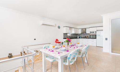 Villa Manolya 1 — 48