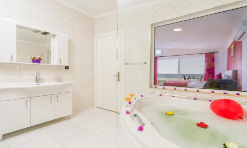 Villa Manolya 1 — 60