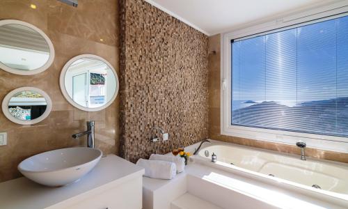 Villa Maribel — 13