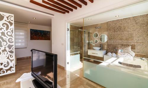 Villa Maribel — 14