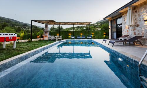 Villa Menesa — 19