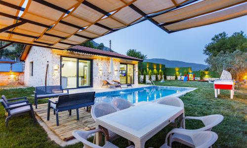 Villa Menesa