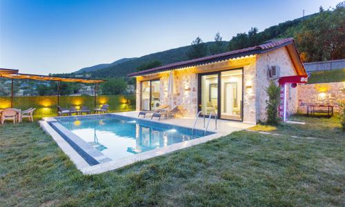 Villa Menesa — 3