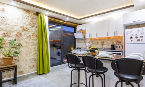Villa Menesa — 30