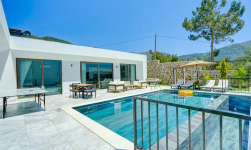 Villa Mercury 9 — 3