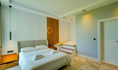 Villa Mercury 9 — 13