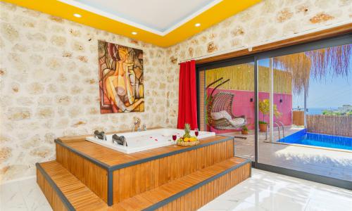 Villa Mira Queen — 44