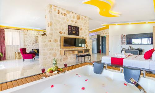 Villa Mira Queen — 45