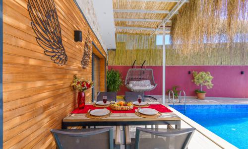 Villa Mira Queen — 3