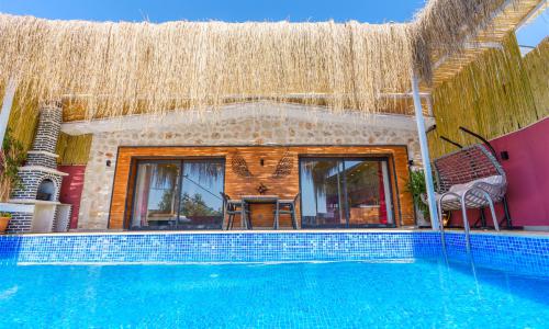 Villa Mira Queen — 8
