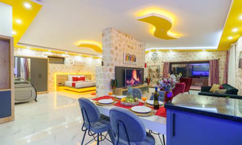 Villa Mira Queen — 43
