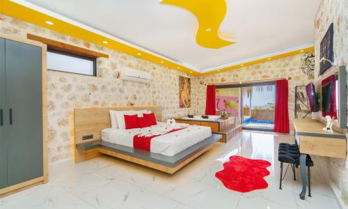 Villa Mira Queen — 68