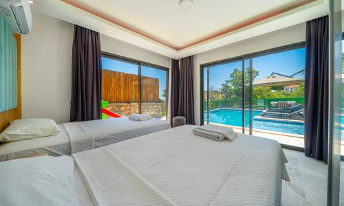 Villa Mira Trio 2 — 67