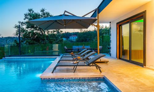 Villa Mira Trio 2 — 38