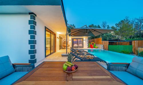 Villa Mira Trio 2 — 40