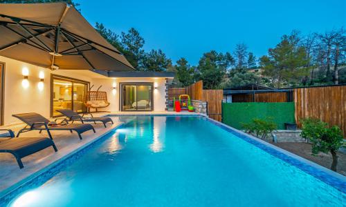 Villa Mira Trio 2 — 41