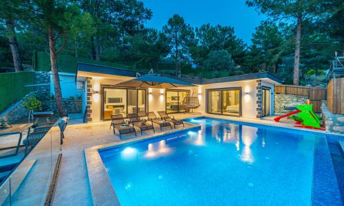 Villa Mira Trio 2 — 44