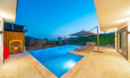 Villa Mira Trio 2 — 47