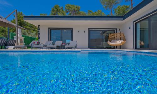 Villa Mira Trio 2 — 17