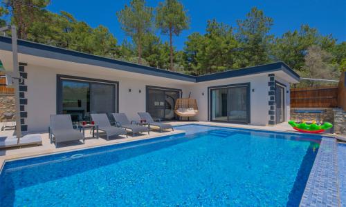 Villa Mira Trio 2 — 27