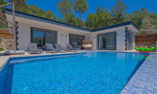 Villa Mira Trio 2 — 28