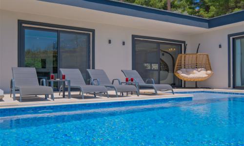 Villa Mira Trio 2 — 30