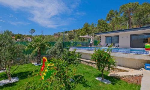 Villa Mira Trio 2 — 24