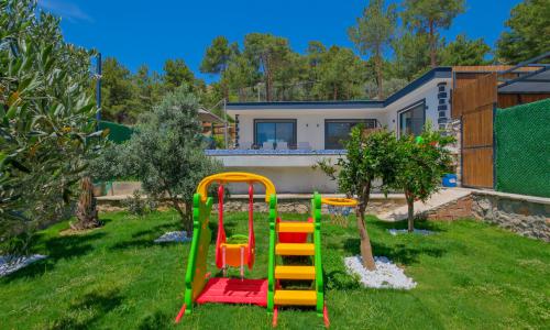 Villa Mira Trio 2 — 25