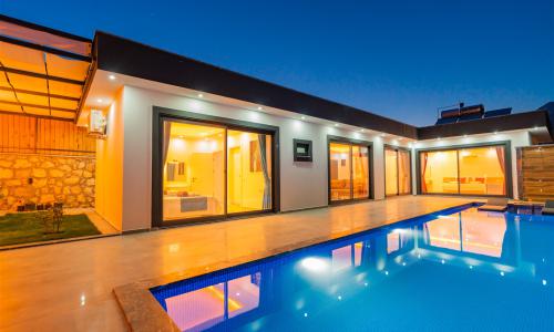 Villa Mister — 2
