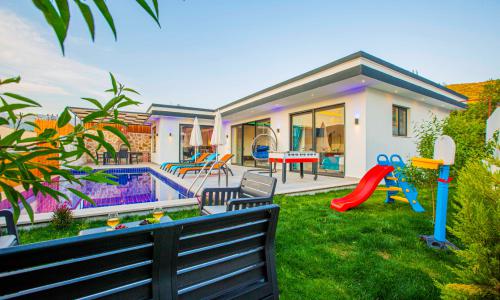 Villa Monica 2