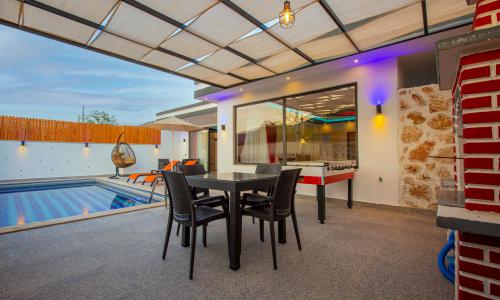 Villa Monica 1 — 5