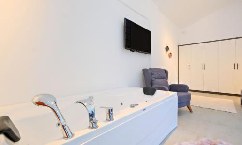 Villa Montana Kirme Duo — 27
