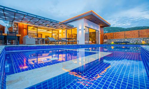 Villa Montenegro — 4