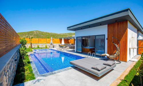 Villa Montenegro — 16