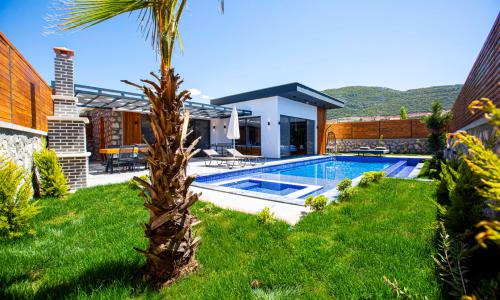 Villa Montenegro — 13