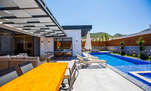 Villa Montenegro — 27