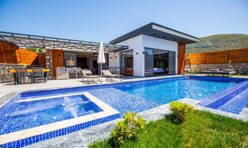 Villa Montenegro — 29