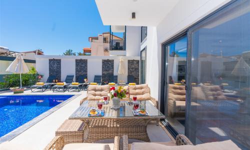 Villa Moon — 12