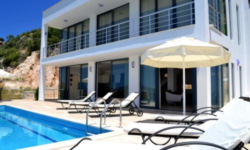 Villa My