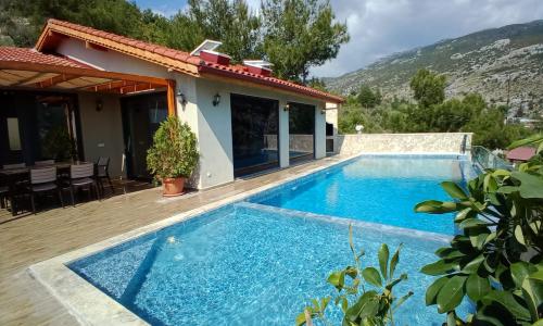 Villa Myra — 3