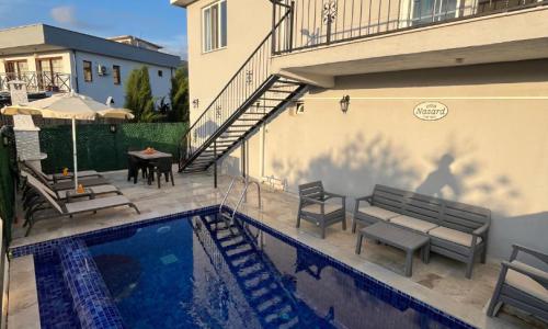 Villa Nazard — 1