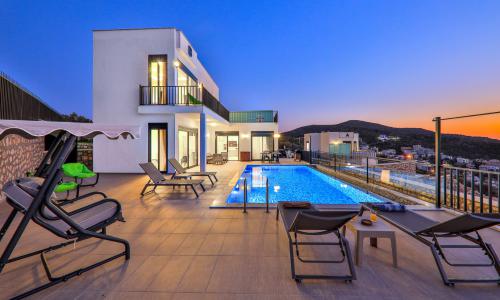 Villa Nazlı B — 2