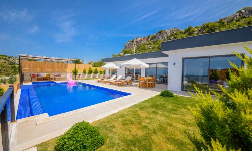Villa Neco Doğu